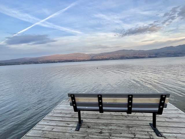 歐肯納根湖（Okanagan）- 湖畔椅板
